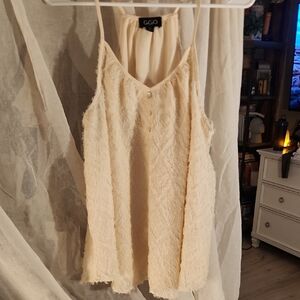 GGO Women's Cream Textured Top Size M Never Worn